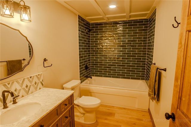 8555 NW Old US 169 Highway, Gower, MO 64454