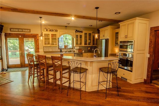 8555 NW Old US 169 Highway, Gower, MO 64454