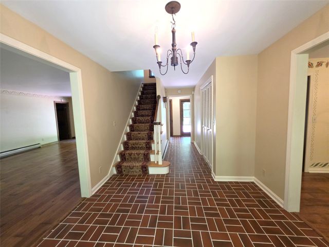 7100 BARGAIN Road, Erie, PA 16509