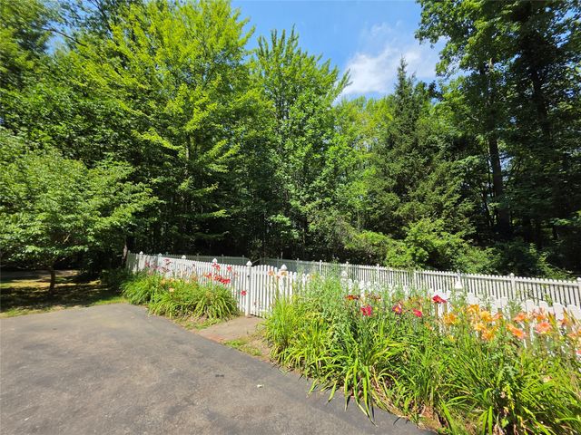 7100 BARGAIN Road, Erie, PA 16509