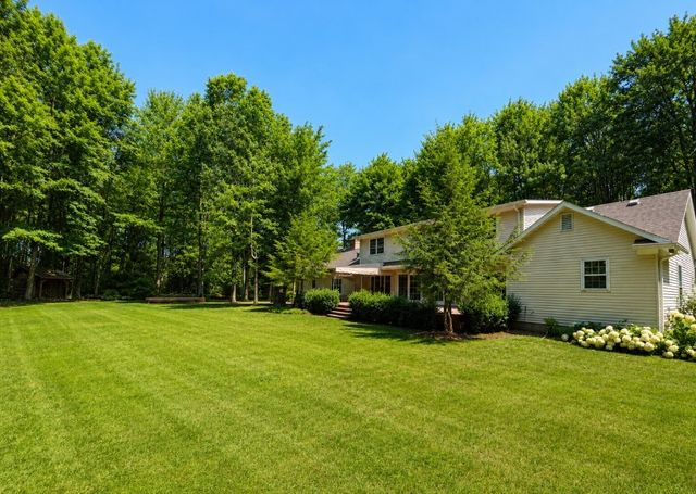 7100 BARGAIN Road, Erie, PA 16509