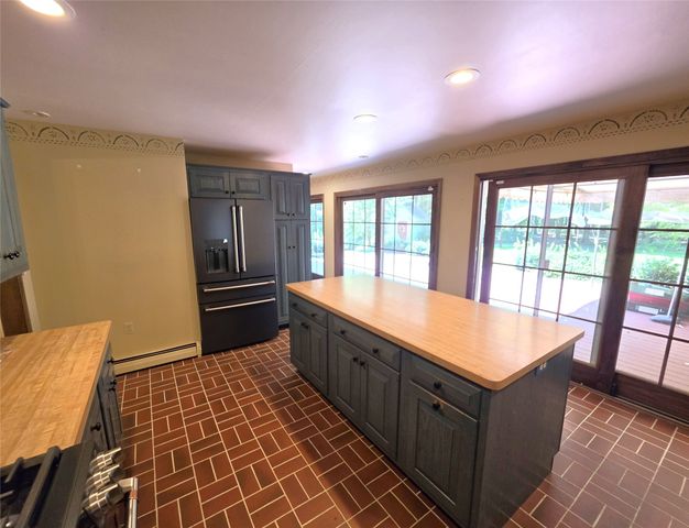 7100 BARGAIN Road, Erie, PA 16509