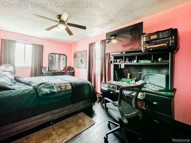 115 W Elza Avenue, Hazel Park, MI 48030