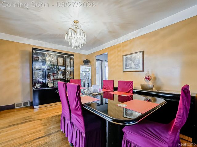 115 W Elza Avenue, Hazel Park, MI 48030