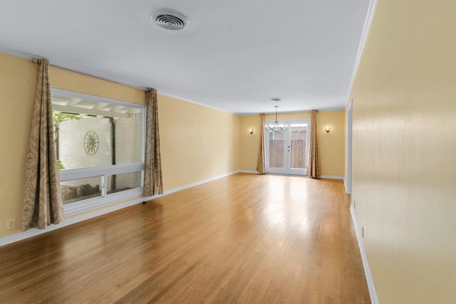 5024 Rexton Lane, Dallas, TX 75214