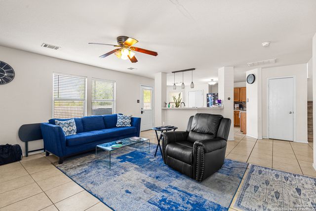 1706 Guilford, San Antonio, TX 78245