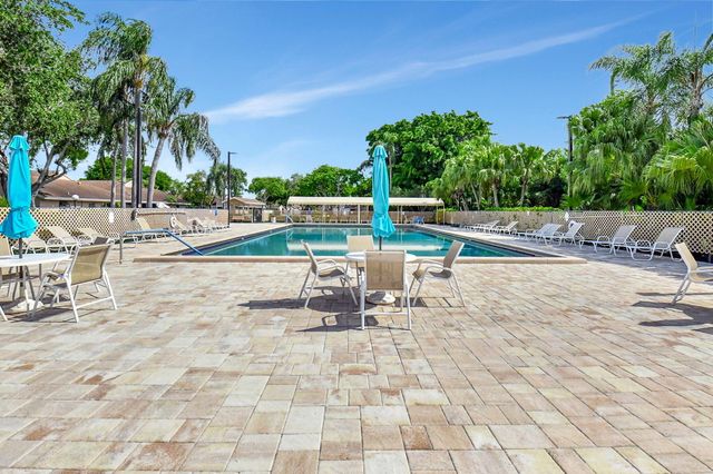 8159 Summerbreeze Lane, Boca Raton, FL 33496