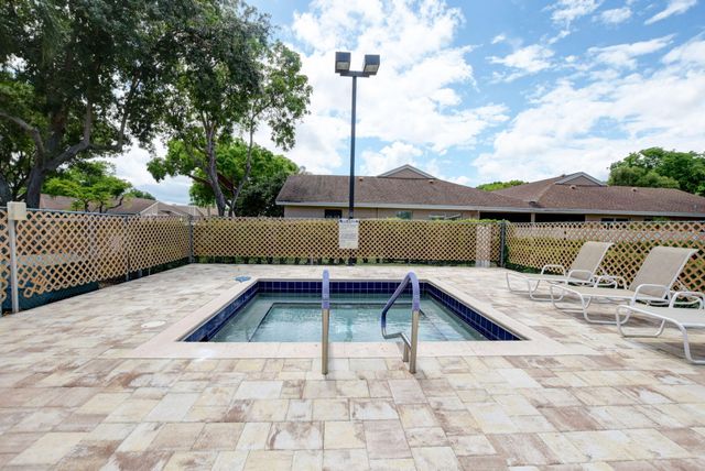 8159 Summerbreeze Lane, Boca Raton, FL 33496