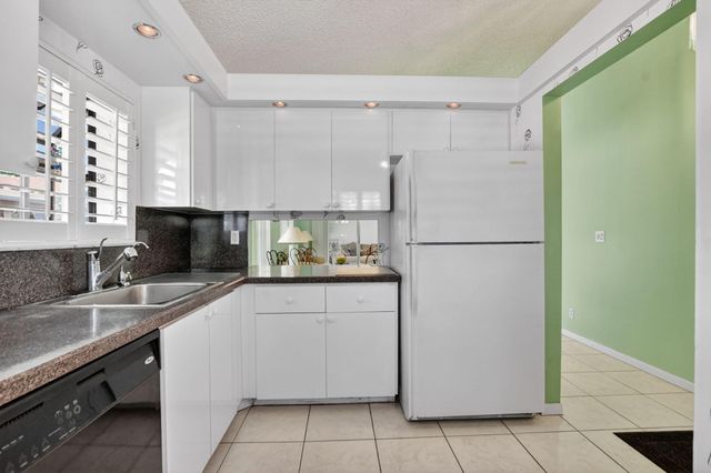 8159 Summerbreeze Lane, Boca Raton, FL 33496
