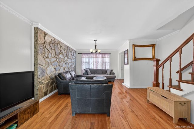 10424 187th Street, Saint Albans, NY 11412