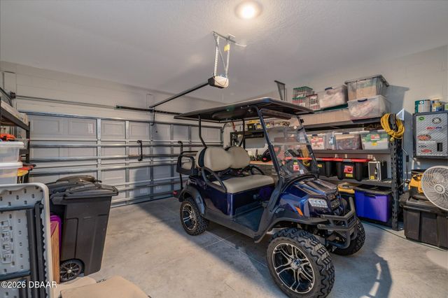 18 Oakleaf Way, Palm Coast, FL 32137