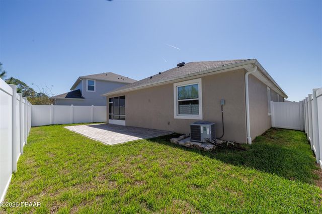 18 Oakleaf Way, Palm Coast, FL 32137