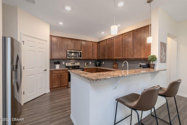 18 Oakleaf Way, Palm Coast, FL 32137