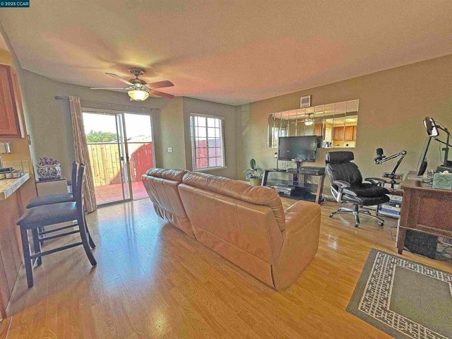 1114 Alta Marino Cir, Pinole, CA 94564