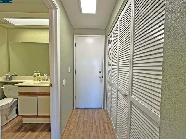 1114 Alta Marino Cir, Pinole, CA 94564