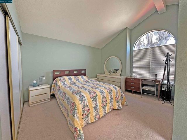 1114 Alta Marino Cir, Pinole, CA 94564