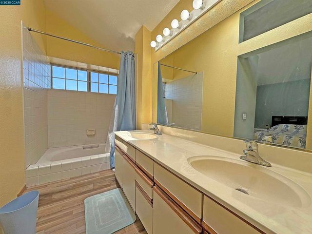 1114 Alta Marino Cir, Pinole, CA 94564