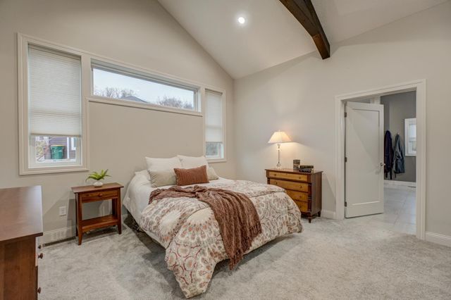 1075 Autumn Oak Lane, Hudson, WI 54016