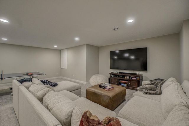 1075 Autumn Oak Lane, Hudson, WI 54016