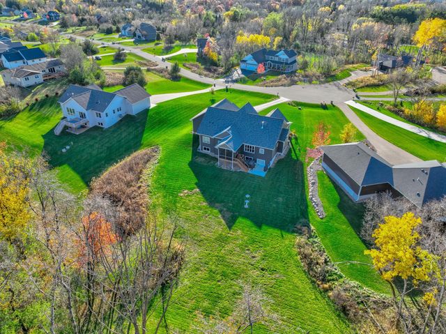 1075 Autumn Oak Lane, Hudson, WI 54016