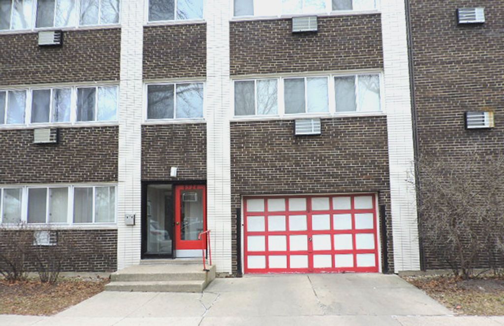 8524 Skokie Boulevard 1A, Skokie, IL 60077