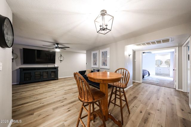 9125 E PURDUE Avenue 102, Scottsdale, AZ 85258