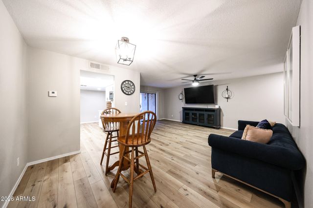 9125 E PURDUE Avenue 102, Scottsdale, AZ 85258