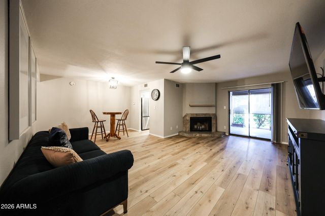 9125 E PURDUE Avenue 102, Scottsdale, AZ 85258