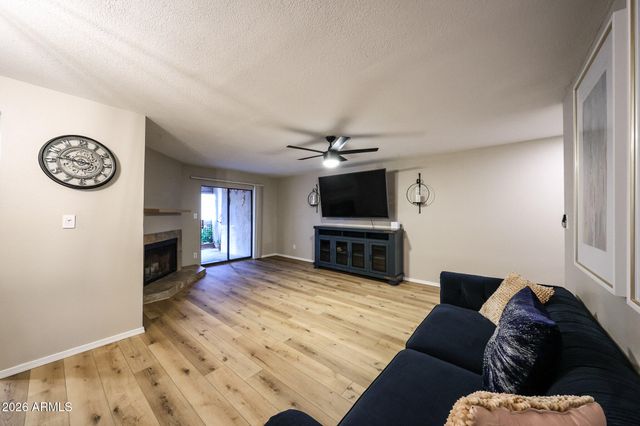 9125 E PURDUE Avenue 102, Scottsdale, AZ 85258