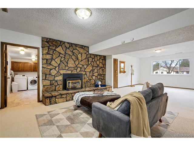 2832 Country Club Cir, Colorado Springs, CO 80909