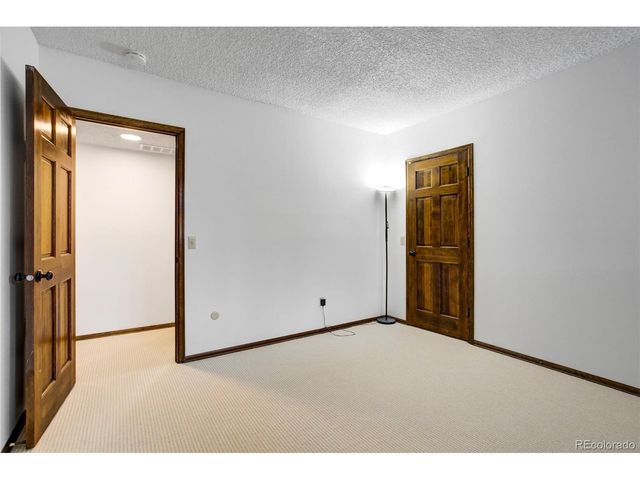 2832 Country Club Cir, Colorado Springs, CO 80909