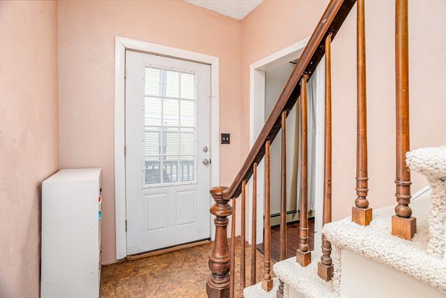 663 Millbury St, Worcester, MA 01607