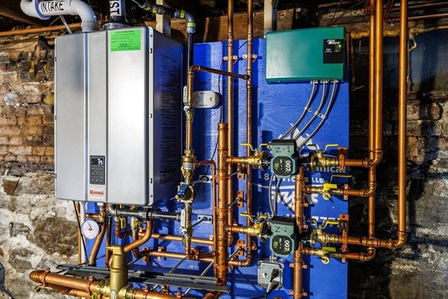 663 Millbury St, Worcester, MA 01607