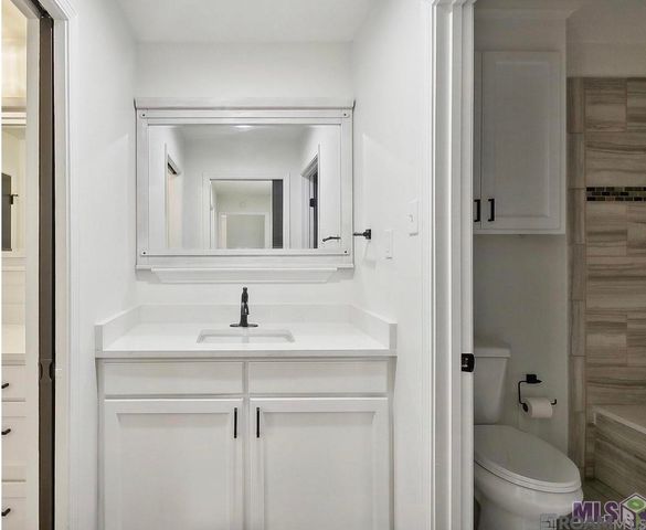 9736 Regency Dr, Baton Rouge, LA 70815