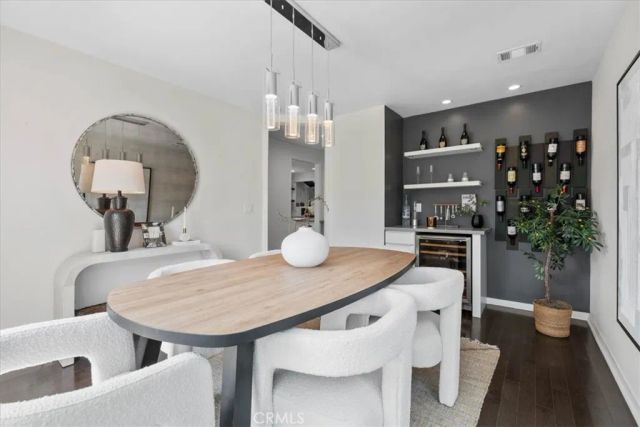 2116 S Cloverdale, Los Angeles, CA 90016