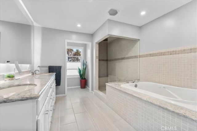 2116 S Cloverdale, Los Angeles, CA 90016