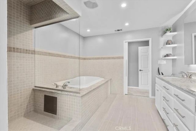 2116 S Cloverdale, Los Angeles, CA 90016