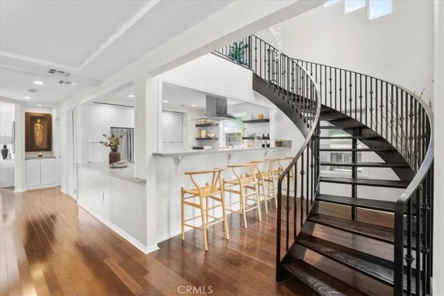 2116 S Cloverdale, Los Angeles, CA 90016