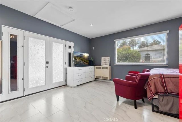 2116 S Cloverdale, Los Angeles, CA 90016