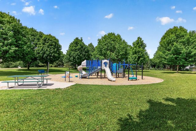 9850 Wynstone Drive, Woodbury, MN 55125
