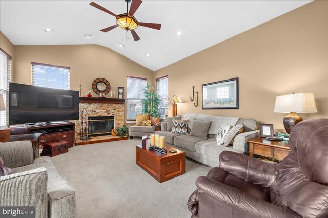 108 HARTMAN RD, Pottstown, PA 19465