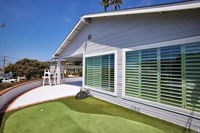 1577 Neptune Avenue, Encinitas, CA 92024