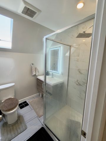 39 Bucknam 3, Everett, MA 02149