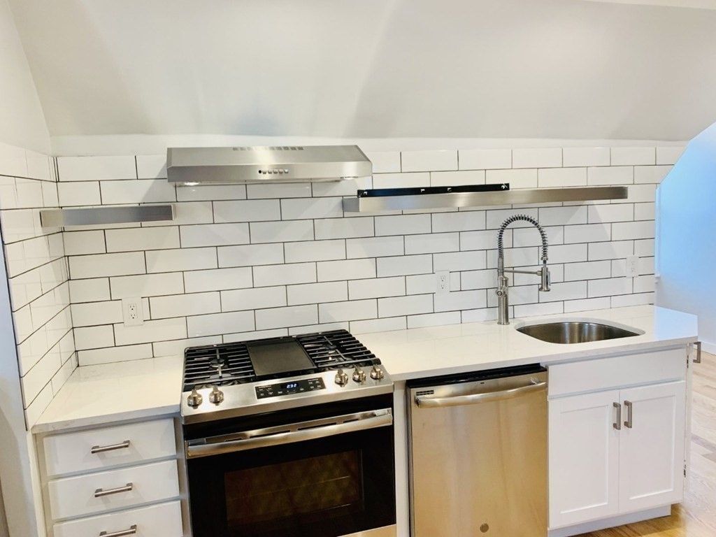 39 Bucknam 3, Everett, MA 02149