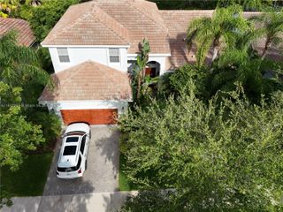 260 Montclaire Dr, Weston, FL 33326