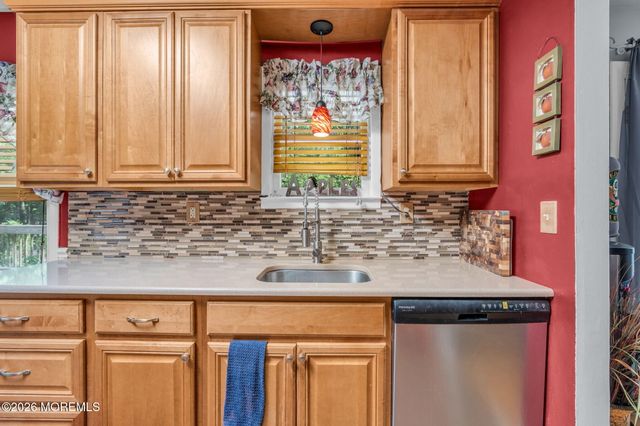 495 Cobain Road, Jackson, NJ 08527