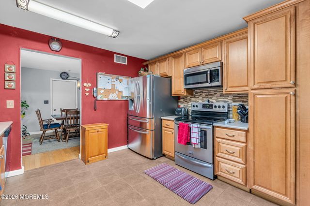 495 Cobain Road, Jackson, NJ 08527
