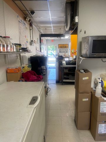 197 North St, Newton, MA 02460