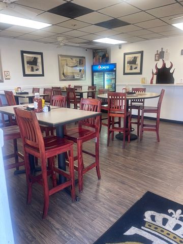 197 North St, Newton, MA 02460