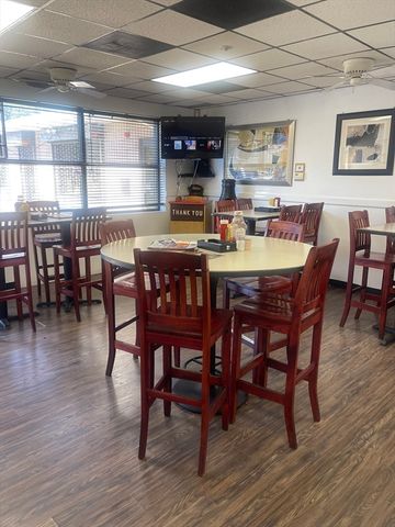 197 North St, Newton, MA 02460